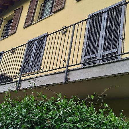 Casa Mirella - Appartamento Zona Bellagio Magreglio Exterior photo